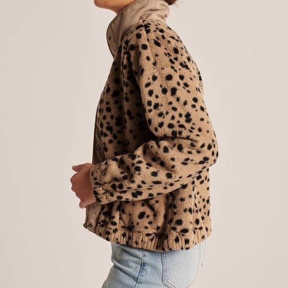 Abercrombie & Fitch
Polar Fleece Snap-Up Jacket - Picture 3 of 8